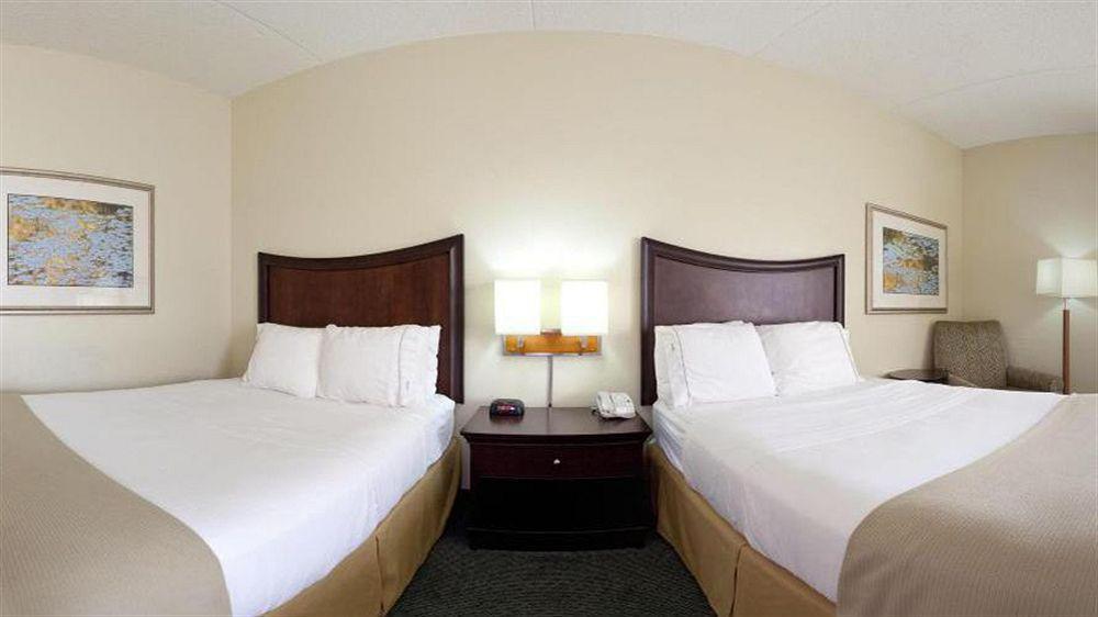 Holiday Inn Express Indianapolis Airport By Ihg Plainfield Eksteriør billede