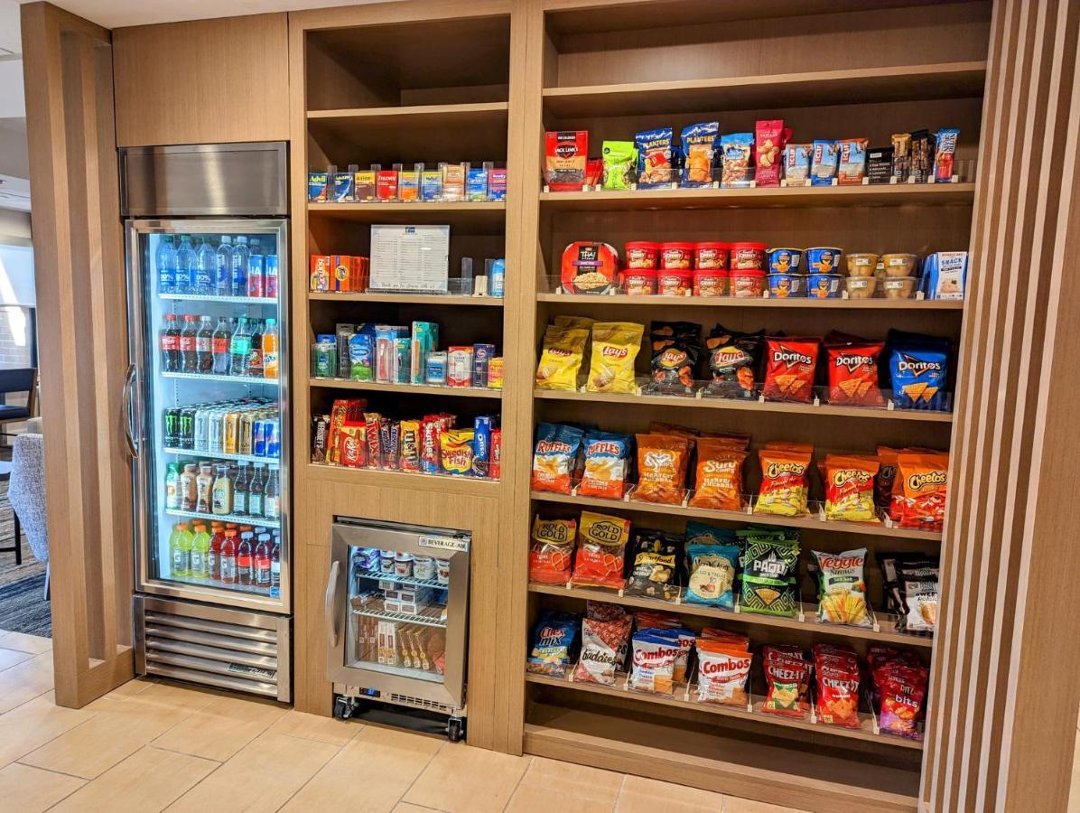 Holiday Inn Express Indianapolis Airport By Ihg Plainfield Eksteriør billede