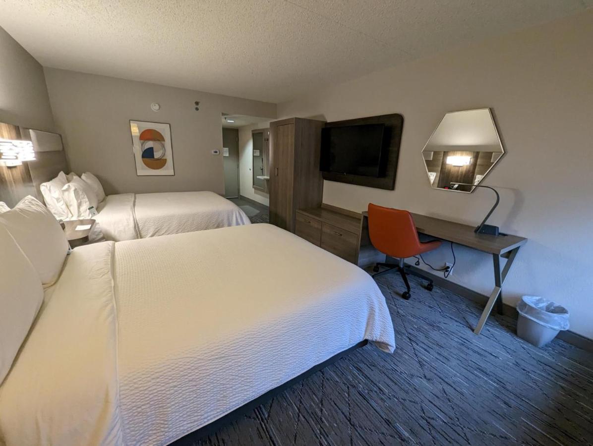 Holiday Inn Express Indianapolis Airport By Ihg Plainfield Eksteriør billede
