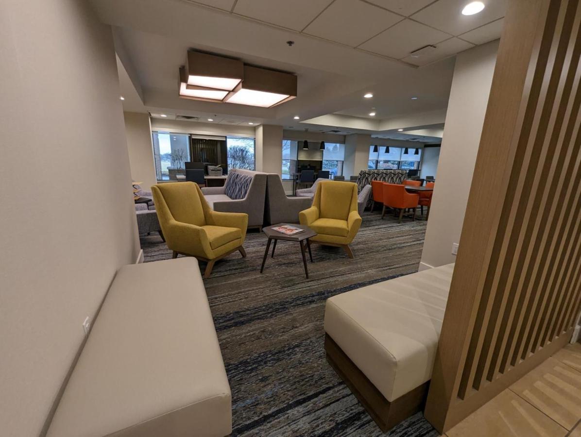 Holiday Inn Express Indianapolis Airport By Ihg Plainfield Eksteriør billede
