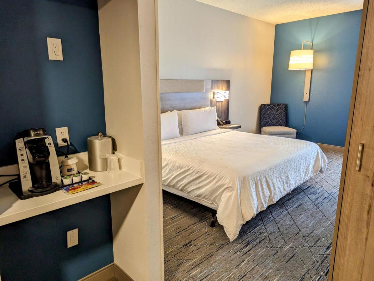 Holiday Inn Express Indianapolis Airport By Ihg Plainfield Eksteriør billede