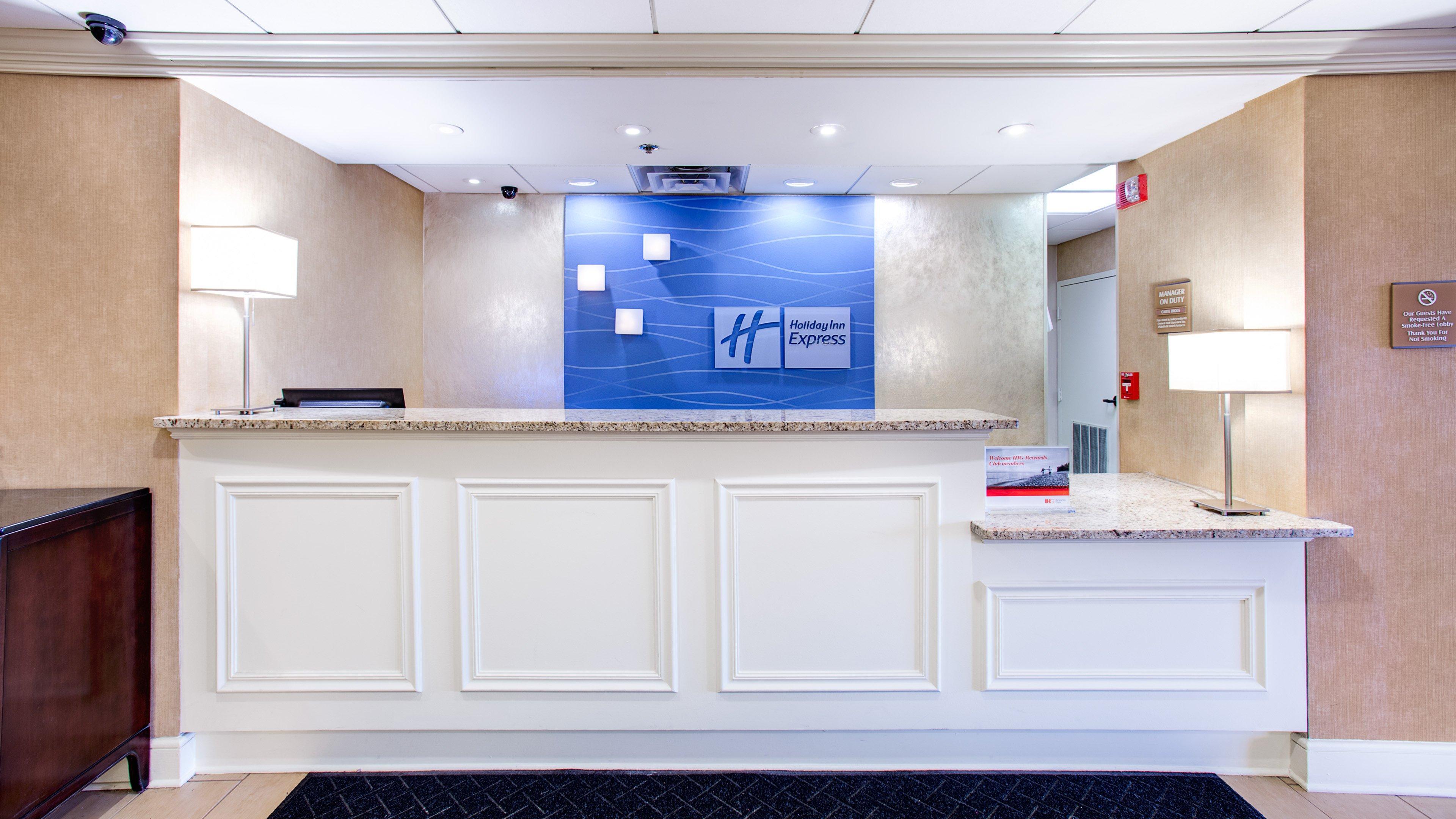 Holiday Inn Express Indianapolis Airport By Ihg Plainfield Eksteriør billede