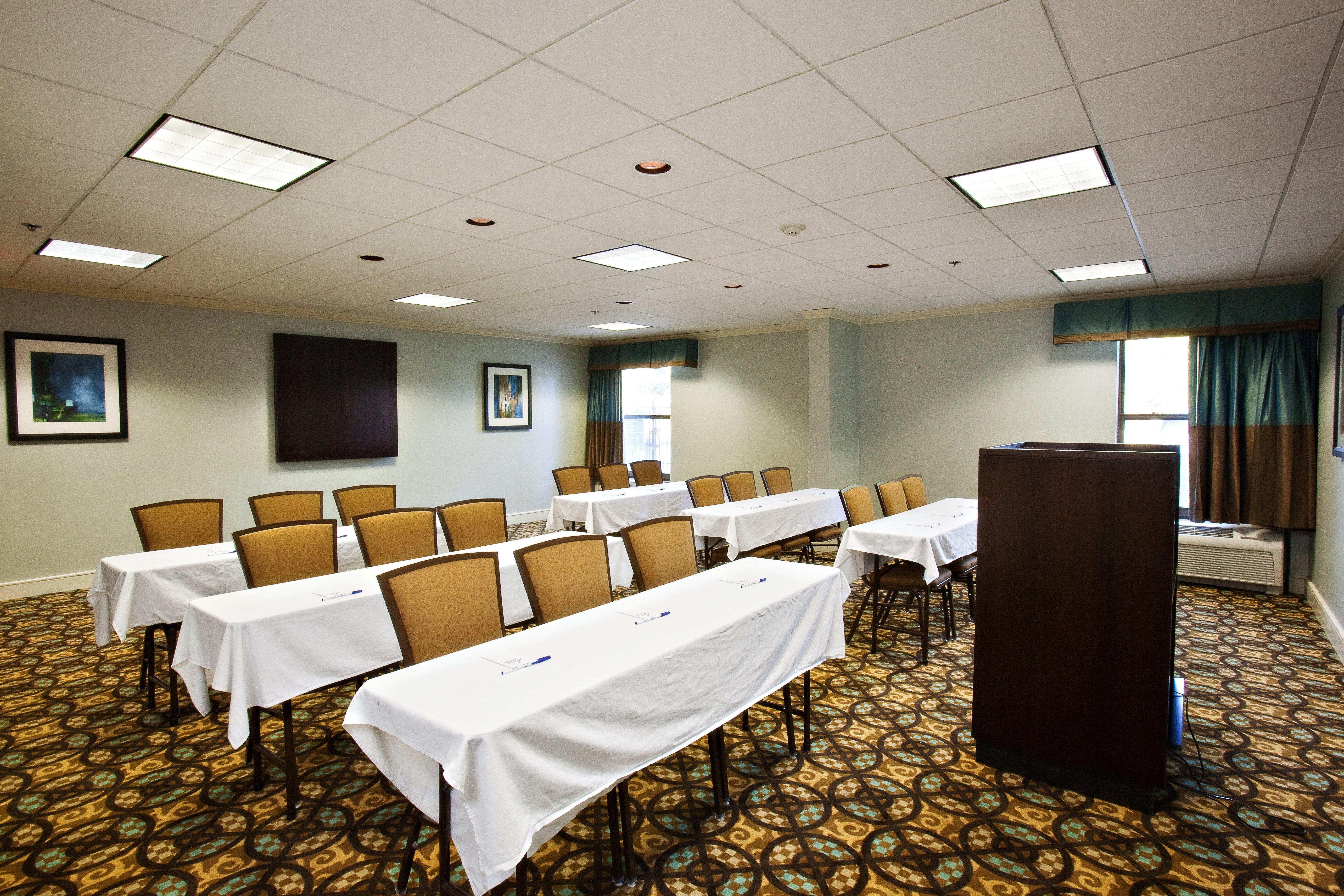 Holiday Inn Express Indianapolis Airport By Ihg Plainfield Eksteriør billede