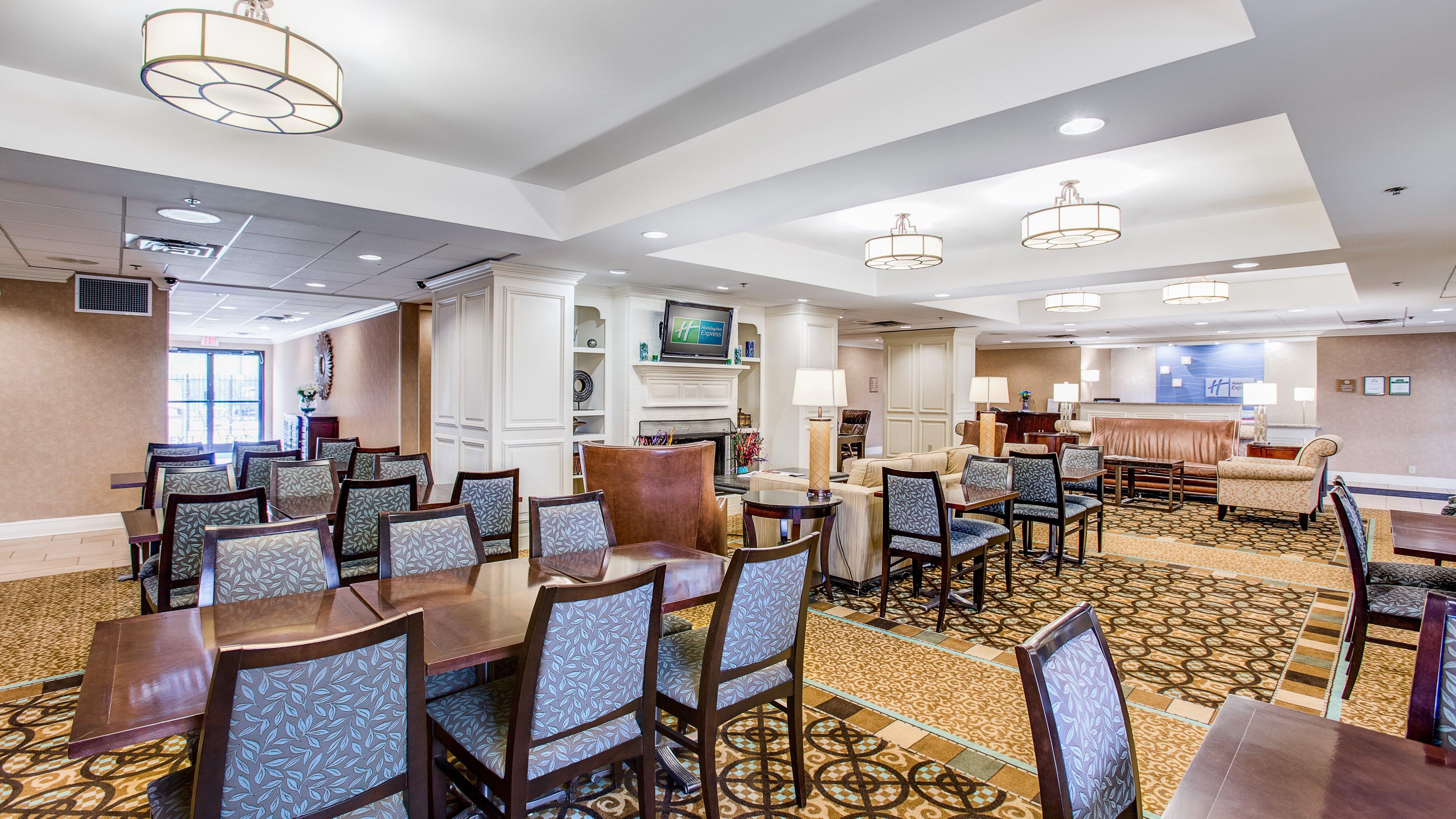 Holiday Inn Express Indianapolis Airport By Ihg Plainfield Eksteriør billede