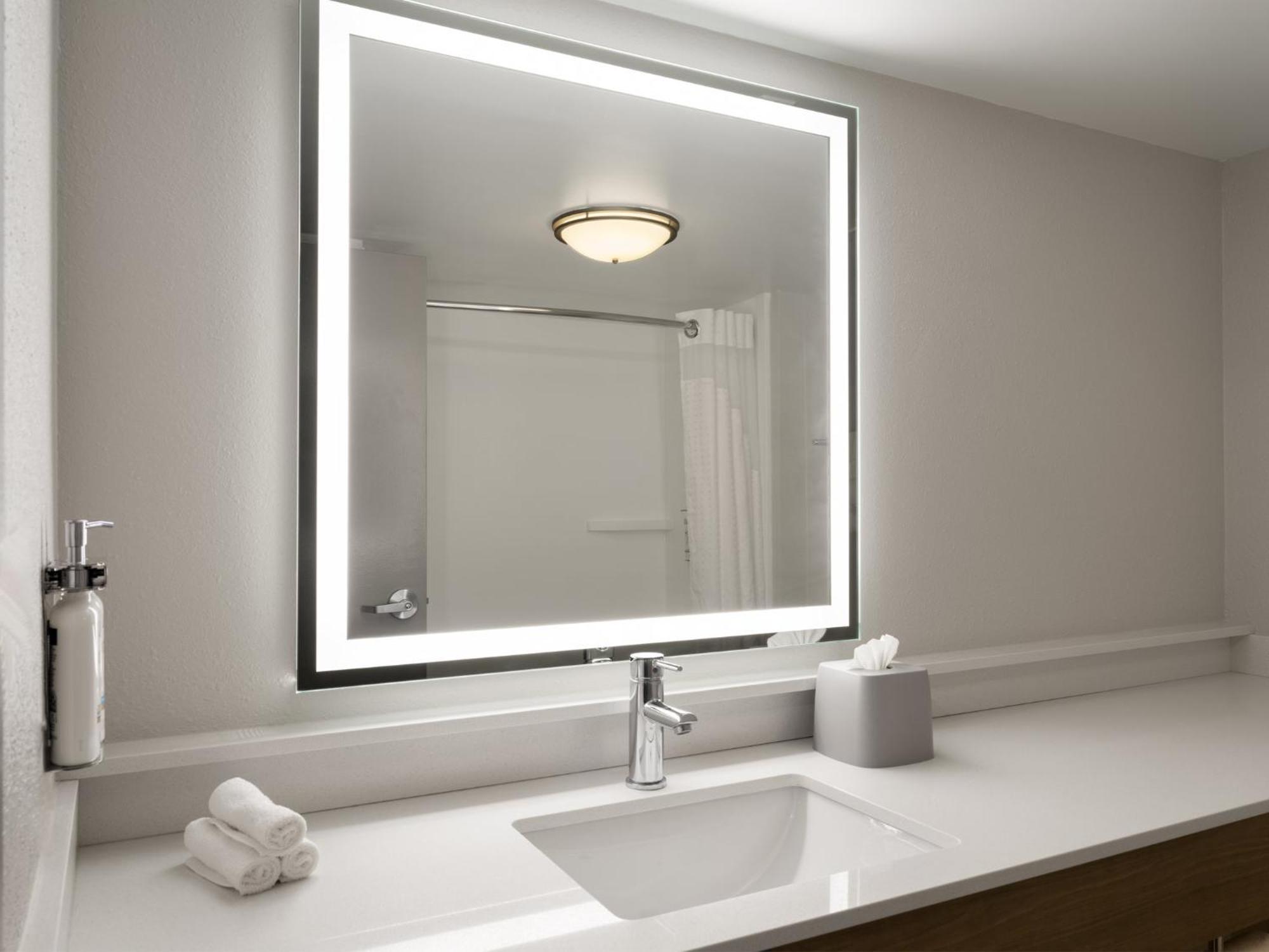 Holiday Inn Express Indianapolis Airport By Ihg Plainfield Eksteriør billede