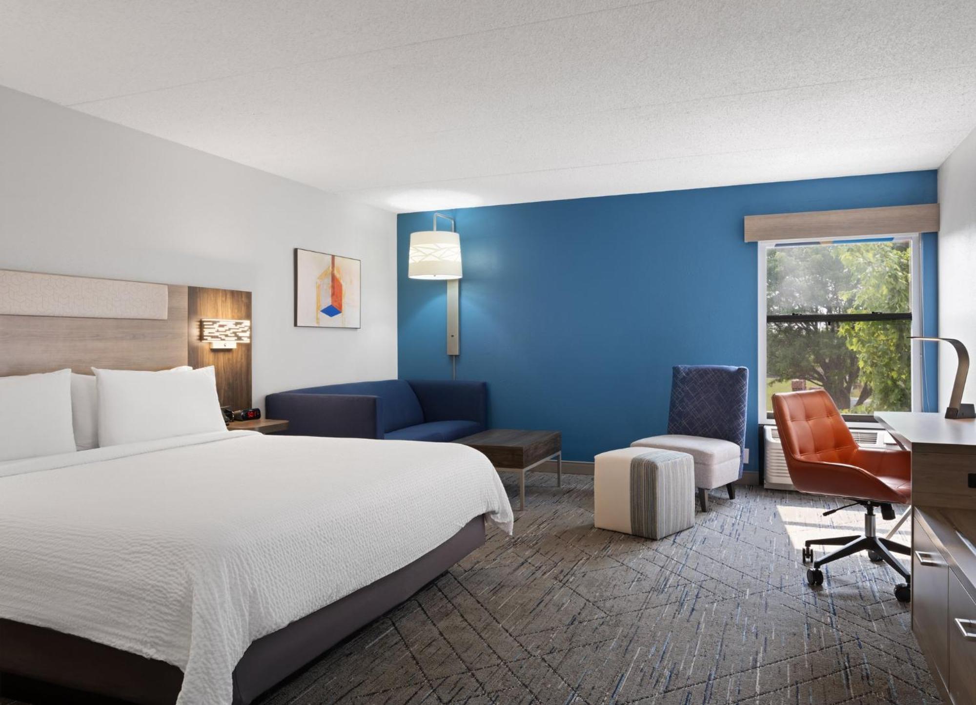 Holiday Inn Express Indianapolis Airport By Ihg Plainfield Eksteriør billede