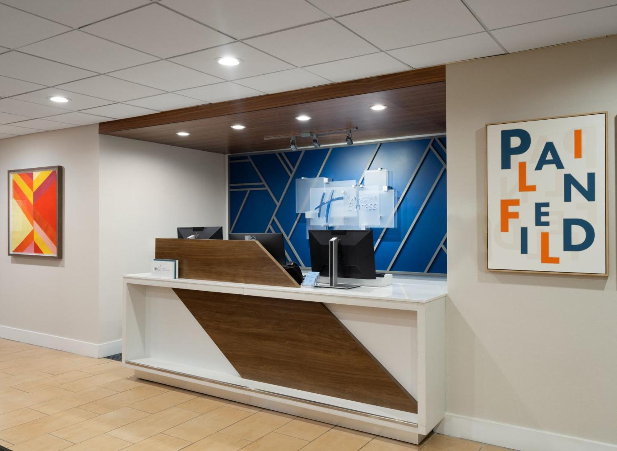 Holiday Inn Express Indianapolis Airport By Ihg Plainfield Eksteriør billede
